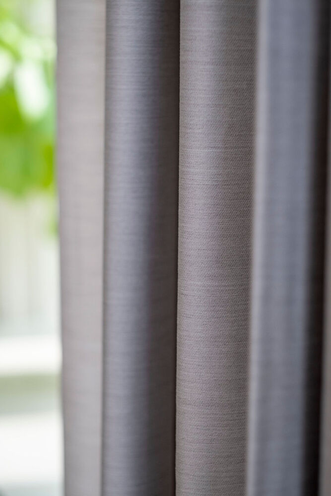 Tät gardin, 65% Polyester 35% Viskos- Torrin