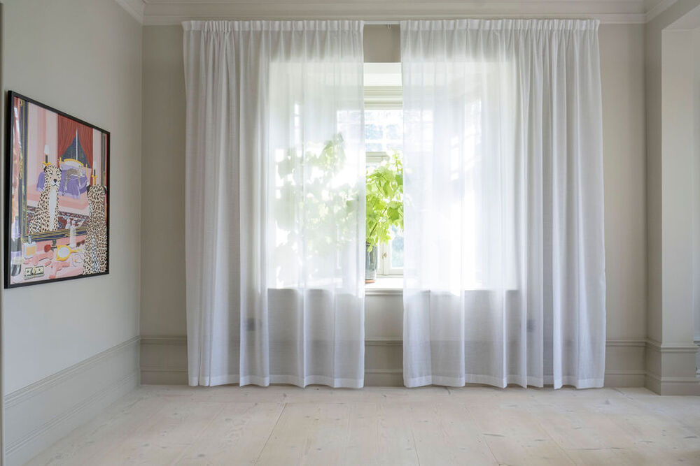 Tunn linnegardin 80% Polyester 20% Linne-Fastello
